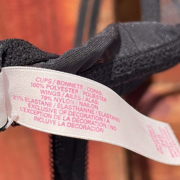 Victoria's Secret Black and Cream Lace Bra Size 34B - Picture 7 of 10